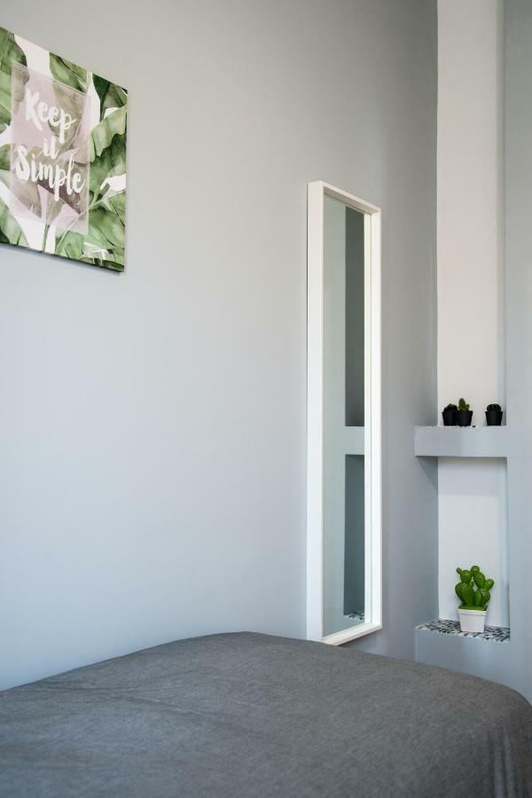 Enjoy Porta Furba Villa โรม ภายนอก รูปภาพ